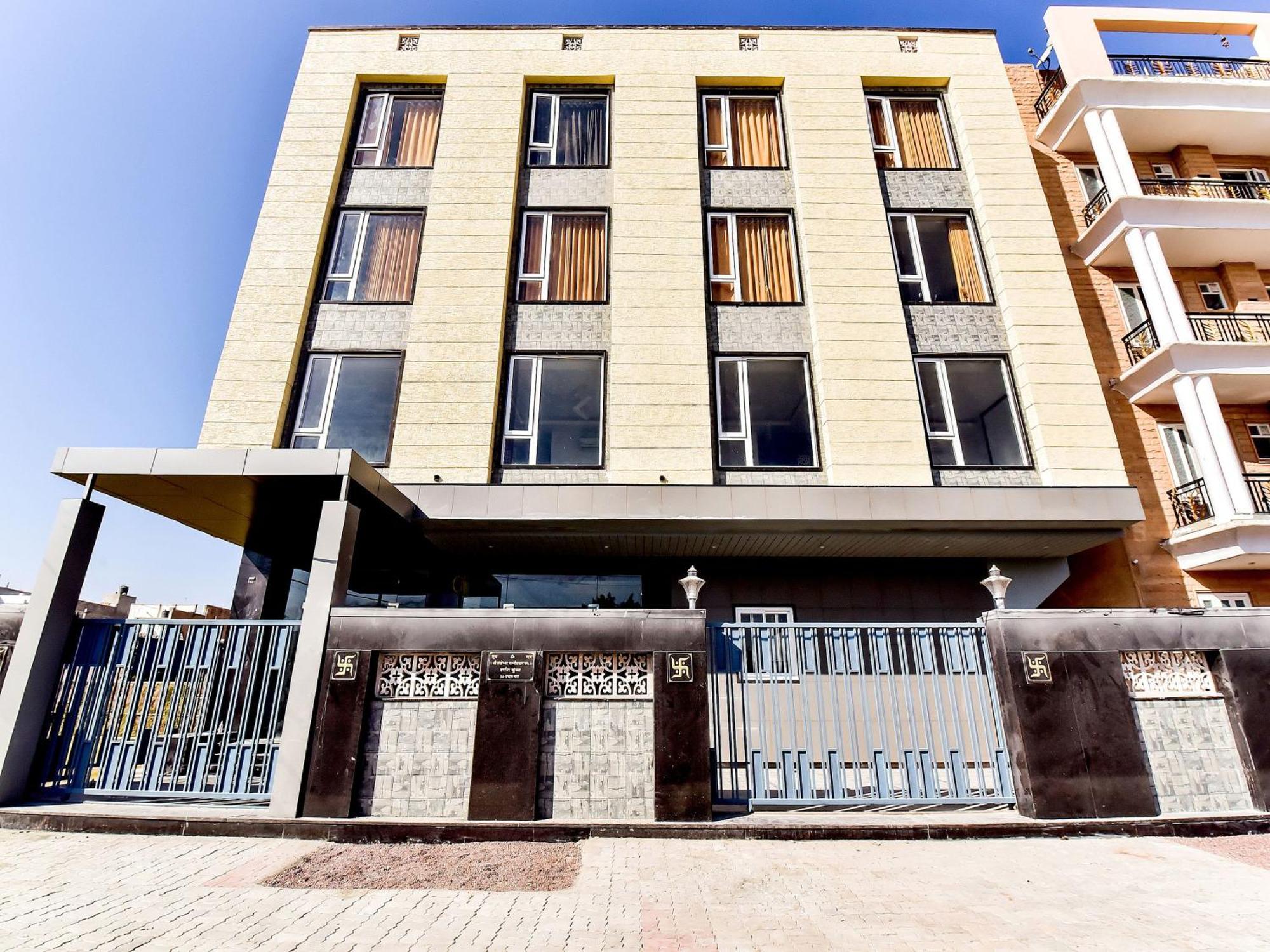 Capital O Maurya Inn Джодпур Екстериор снимка