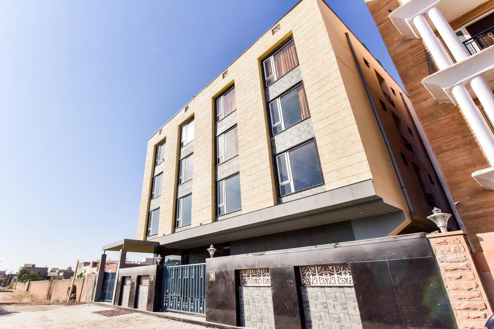 Capital O Maurya Inn Джодпур Екстериор снимка